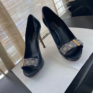 Louis Vuitton Idylle Buci blue leather pumps heels monogram 38 sandals mules sli